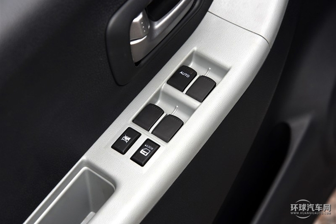 2015款 1.5L 手動限定版