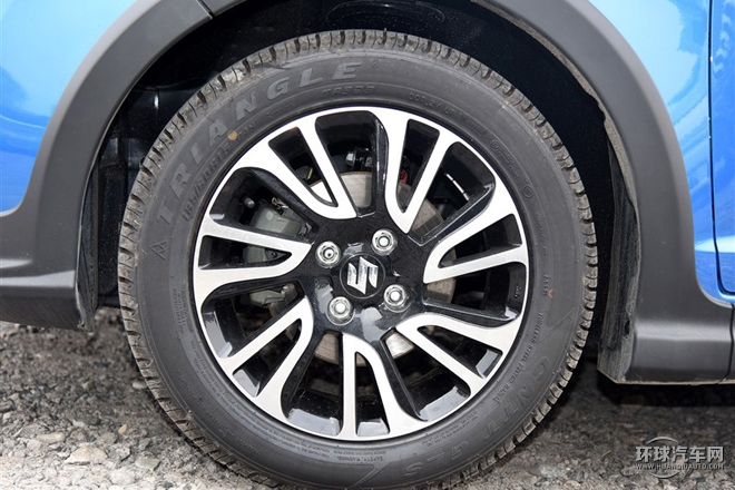 2015款 1.5L 自動(dòng)限定版