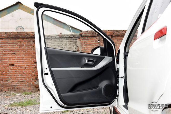 2015款 1.0L 手動限定型