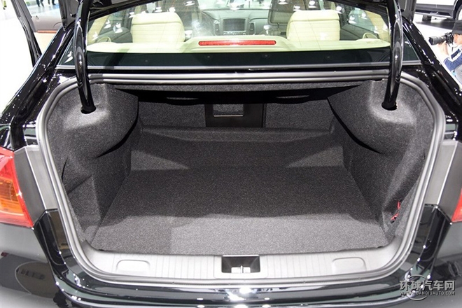 2015款 2.0T 豪華行政版