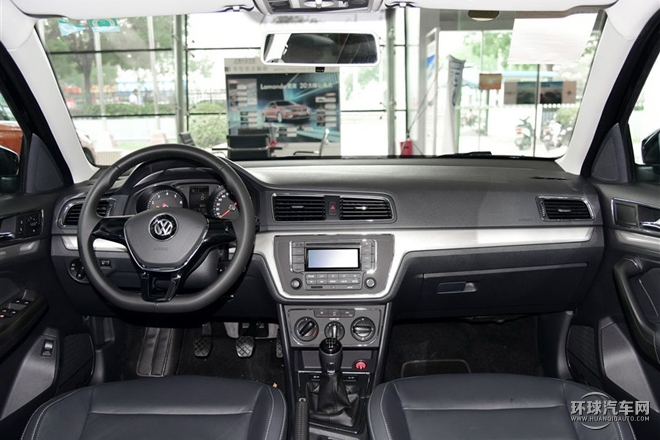 2015款 230TSI 手動豪華版