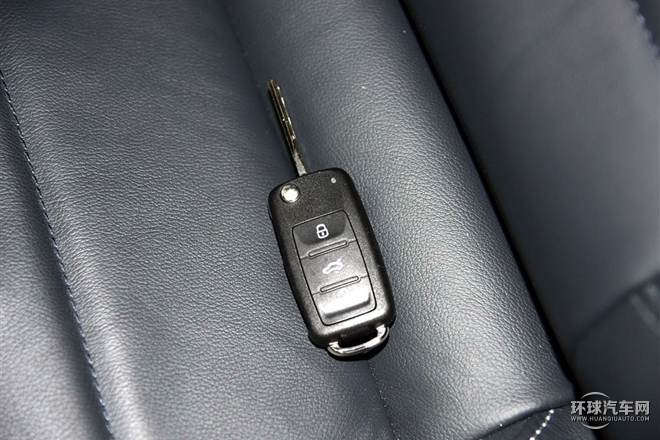 2015款 230TSI 手動舒適版