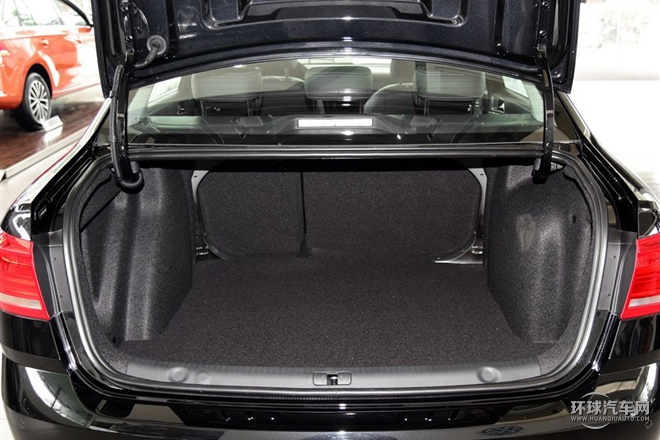 2015款 230TSI 手動舒適版