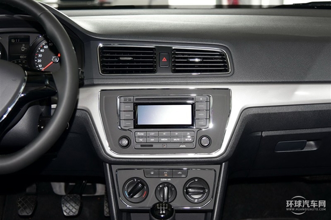 2015款 230TSI 手動舒適版