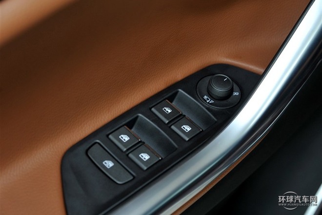 2015款 1.5T 手動(dòng)豪華型