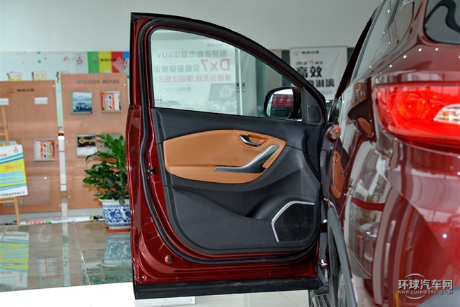 2015款 1.5T 手動豪華型