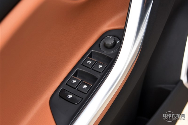 2015款 1.5T 手動精英型