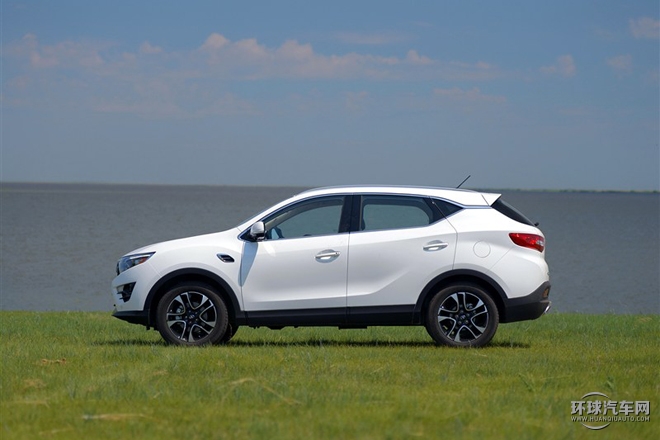 2015款 1.5T 手動尊貴型