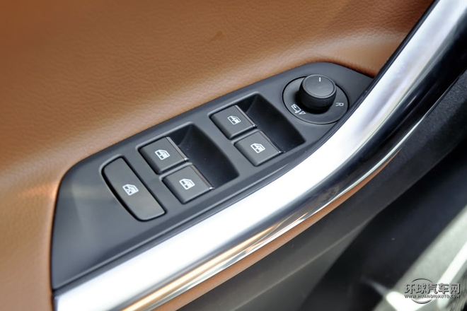 2015款 1.5T 自動豪華型