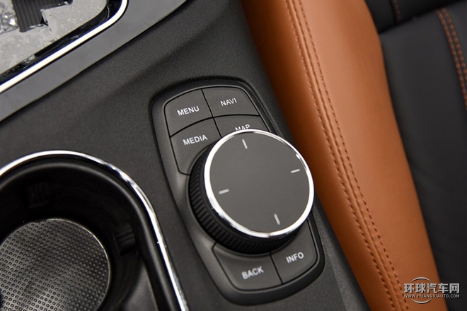 2015款 1.5T 自動尊貴型