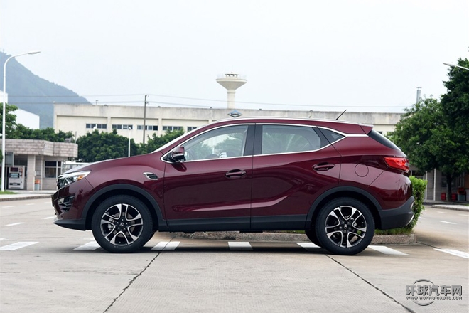 2015款 1.5T 自動尊貴型