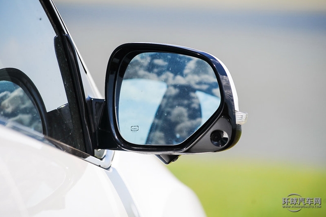 2015款 2.0T 手動運動旗艦型