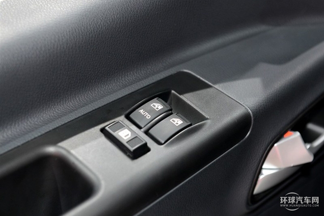 2015款 2.0L 豪華型