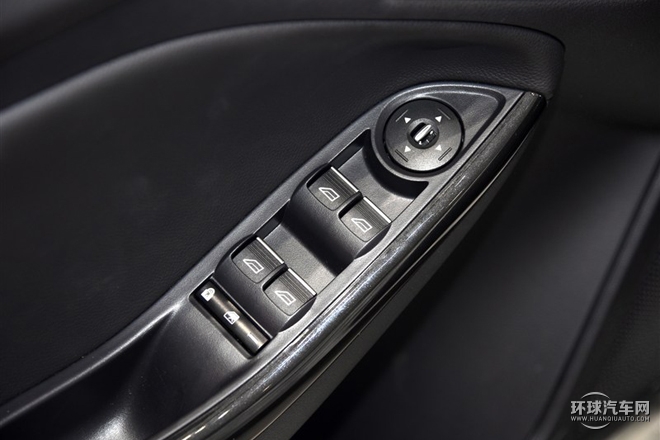 2015款 三廂 1.6L 自動風尚型