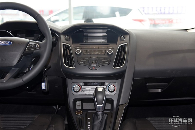 2015款 三廂 1.6L 自動風(fēng)尚型