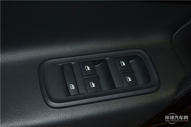 2015款 1.5TGI TST豪華版