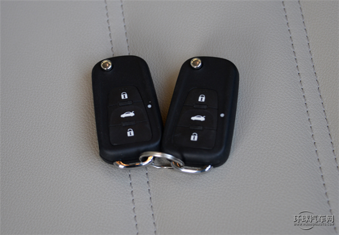 2015款 1.5TGI TST豪華版