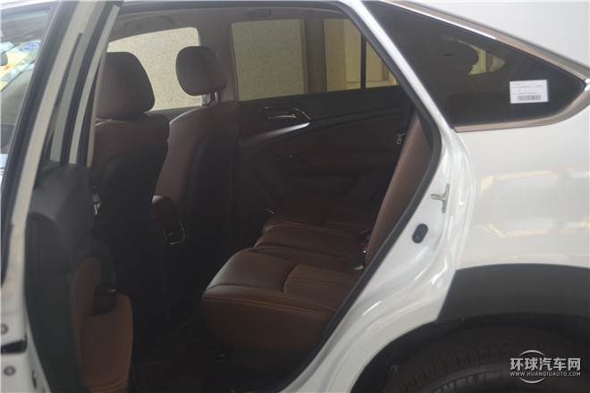 2015款 2.0T 四驅(qū)尊貴型