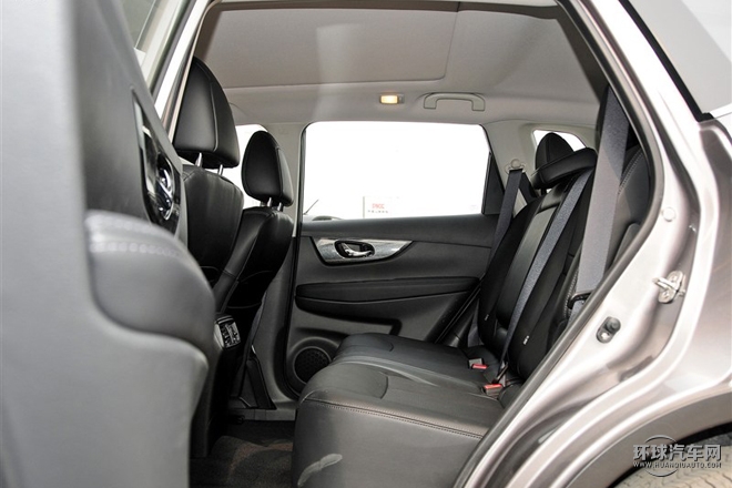 2015款 2.5L CVT領(lǐng)先MAX版 4WD