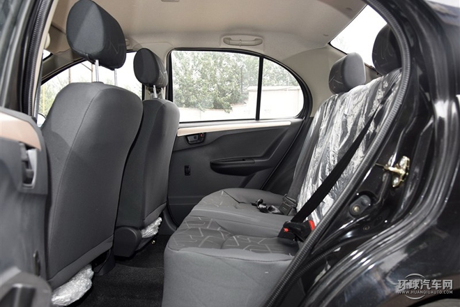 2015款 1.5L 自動進取型