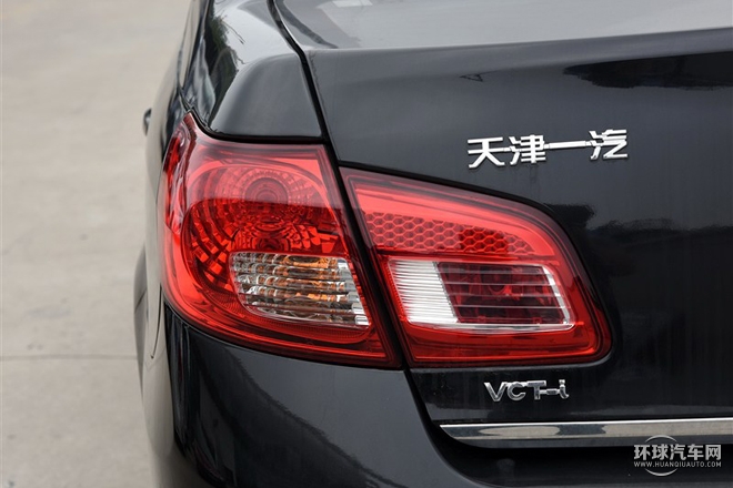 2015款 1.5L 自動進取型