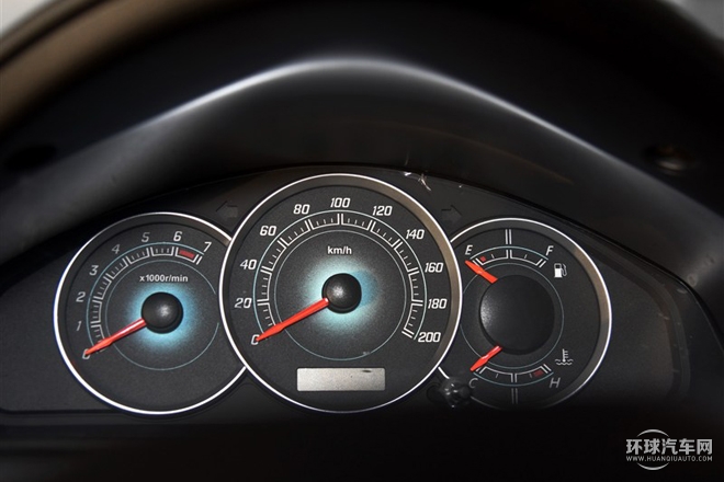 2015款 1.5L 自動標準型