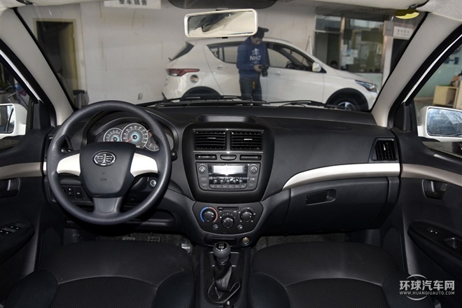 2015款 1.5L 自動標準型