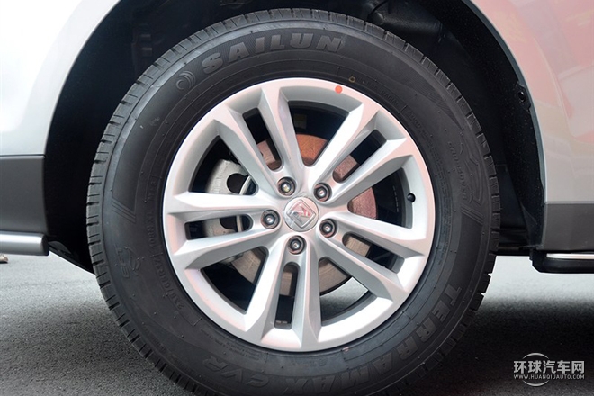 2015款 1.5T 手動尊貴型