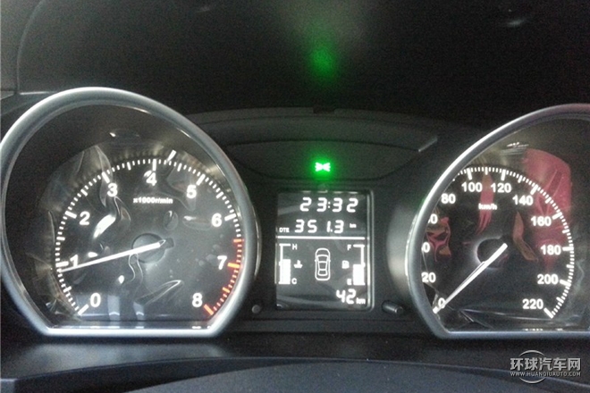 2015款 1.5T 手動尊貴型