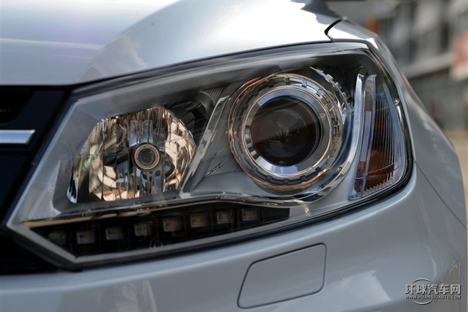 2015款 2.0T 手動(dòng)尊貴型