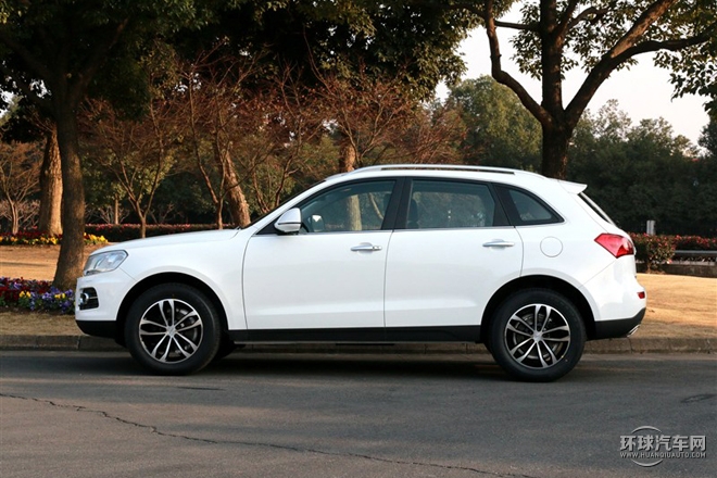 2015款 2.0T 手動尊貴型