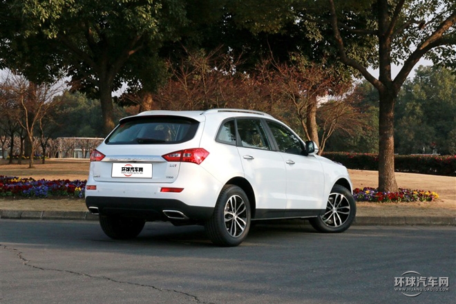 2015款 2.0T 手動尊貴型