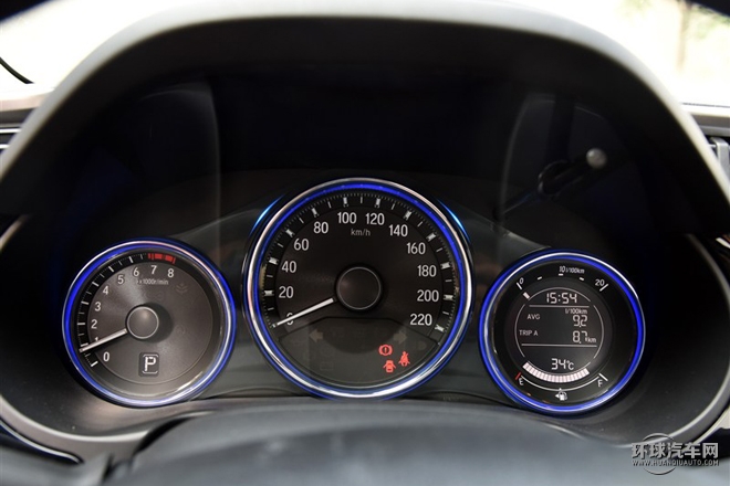 2015款 1.5L CVT豪華版