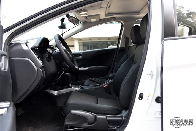 2015款 1.5L CVT豪華版