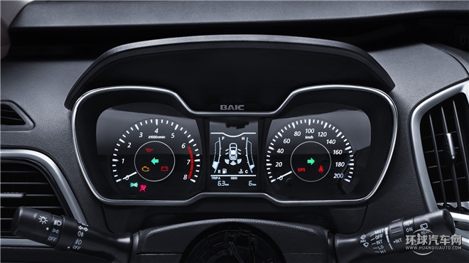 2015款 1.5L 手動舒適型