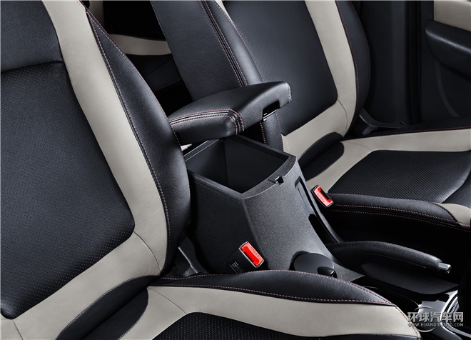 2015款 1.5L 手動舒適型