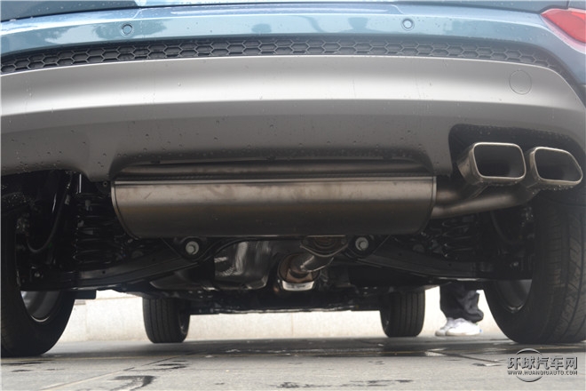 2015款 1.6T 雙離合四驅旗艦型