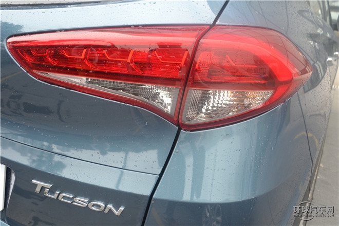 2015款 1.6T 雙離合四驅(qū)尊貴型