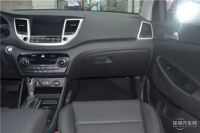 2015款 1.6T 雙離合四驅尊貴型