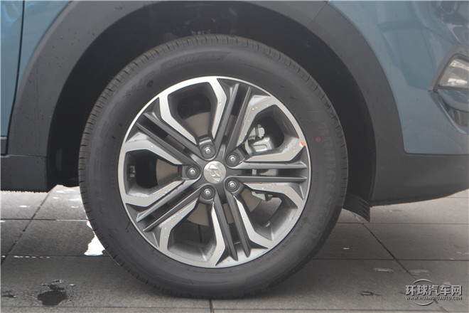 2015款 1.6T 雙離合兩驅(qū)領(lǐng)先型