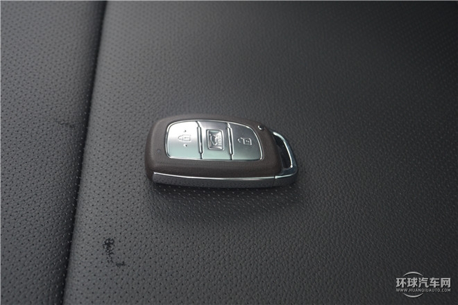 2015款 1.6T 雙離合兩驅(qū)領(lǐng)先型