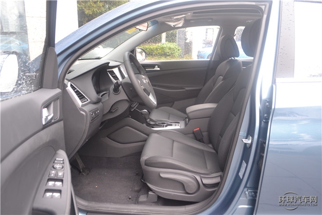 2015款 2.0L 自動兩驅舒適型