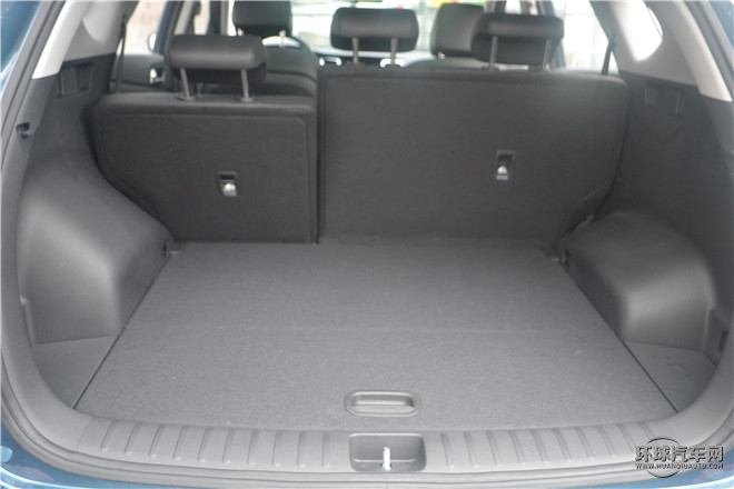 2015款 2.0L 自動兩驅舒適型