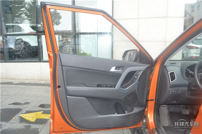 2015款 1.6L 自動兩驅尊貴型DLX