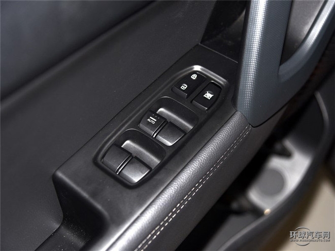 2015款 1.6L 自動(dòng)兩驅(qū)尊貴型DLX