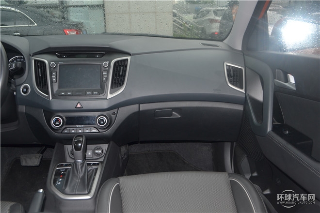 2015款 2.0L 自動四驅尊貴型DLX