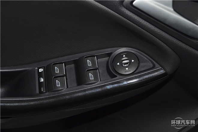 2015款 兩廂 1.6L 手動風尚型