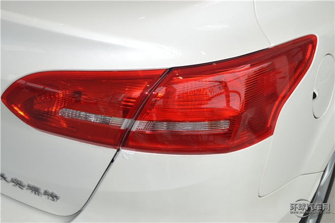 2015款 兩廂 1.6L 手動舒適型