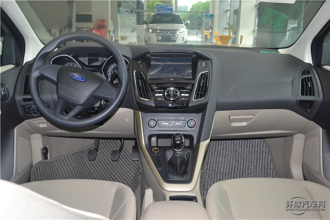 2015款 兩廂 1.6L 手動(dòng)舒適型