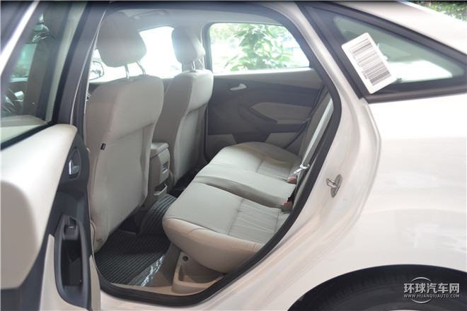 2015款 兩廂 1.6L 手動(dòng)舒適型